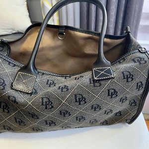 Dooney & Bourke